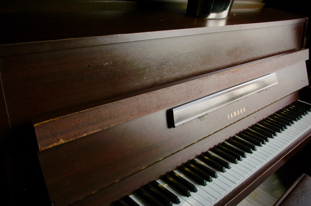 black and white piano keys